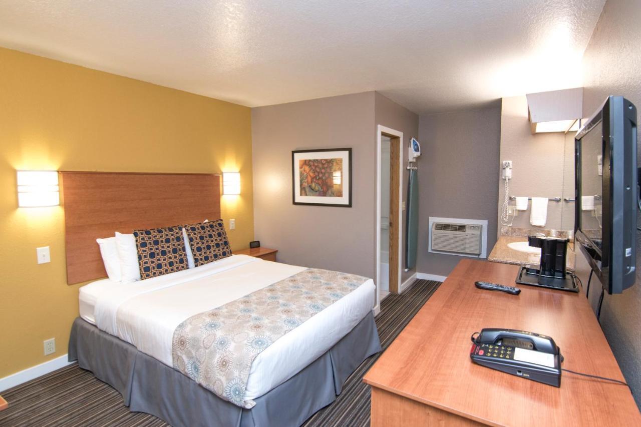 Nordic Inn And Suites Portland Exterior foto